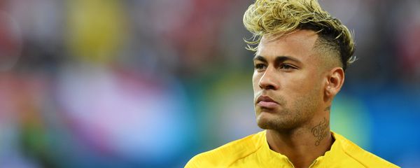Brazil's Neymar listens to the national anthem before the World Cup Group E soccer match between Brazil and Switzerland in Rostov-on-Don, Russia, June 17, 2018 - Sputnik International