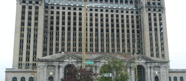 The former Michigan Central railroad station in Detroit, which has been empty for 30 years The former Michigan Central railroad station in Detroit, which has been empty for 30 years - Sputnik International