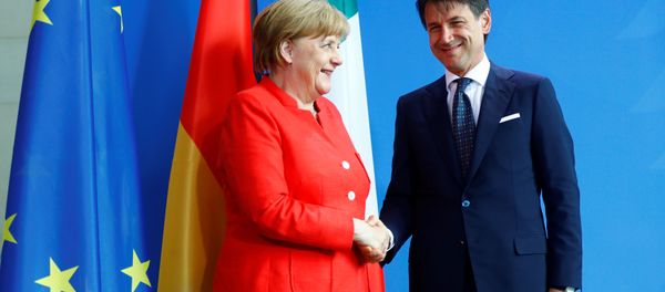 German Chancellor Angela Merkel and Italian Prime Minister Giuseppe Conte shake hands after a news conference at the chancellery in Berlin, Germany, June 18, 2018 German Chancellor Angela Merkel and Italian Prime Minister Giuseppe Conte shake hands after a news conference at the chancellery in Berlin, Germany, June 18, 2018 - Sputnik International