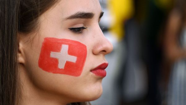 Gettin’ Cheeky With It: Fans Paint Faces With World Cup Countries' Flags - Sputnik International