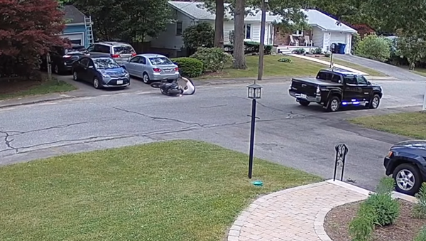 No Training Wheels? New Motorcycle Owner Wrecks Twice After Purchase - Sputnik International