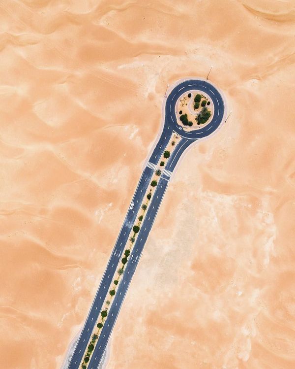 Kingdom of Sand: How Desert Engulfs Dubai and Abu Dhabi Kingdom of Sand: How Desert Engulfs Dubai and Abu Dhabi - Sputnik International