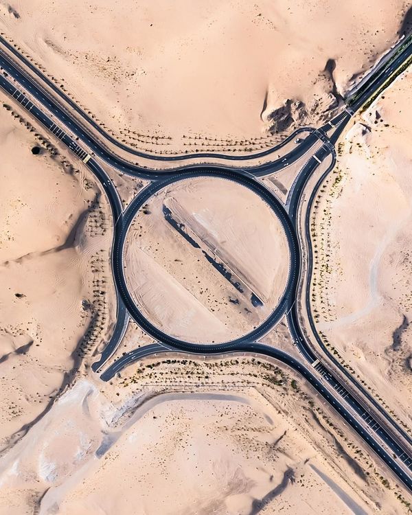 Kingdom of Sand: How Desert Engulfs Dubai and Abu Dhabi Kingdom of Sand: How Desert Engulfs Dubai and Abu Dhabi - Sputnik International