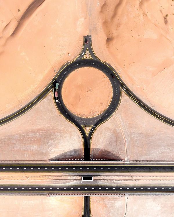 Kingdom of Sand: How Desert Engulfs Dubai and Abu Dhabi Kingdom of Sand: How Desert Engulfs Dubai and Abu Dhabi - Sputnik International