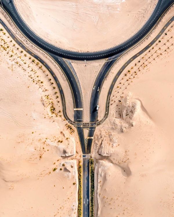 Kingdom of Sand: How Desert Engulfs Dubai and Abu Dhabi Kingdom of Sand: How Desert Engulfs Dubai and Abu Dhabi - Sputnik International