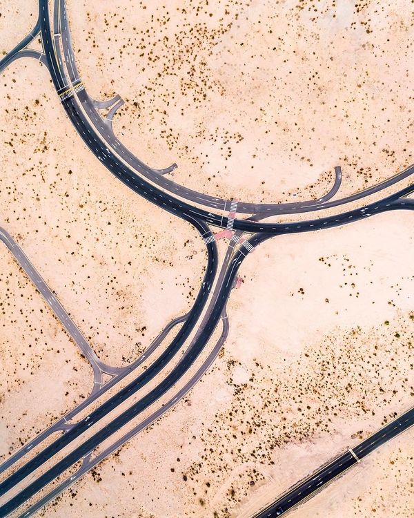 Kingdom of Sand: How Desert Engulfs Dubai and Abu Dhabi Kingdom of Sand: How Desert Engulfs Dubai and Abu Dhabi - Sputnik International