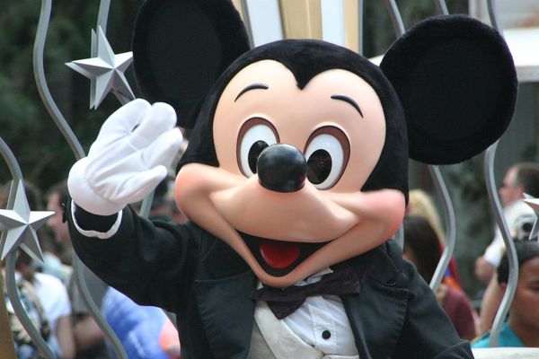 Staff Portraying Disney Characters Claim Tourists Inappropriately Touch Them Staff Portraying Disney Characters Claim Tourists Inappropriately Touch Them - Sputnik International