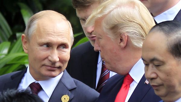 Wladimir Putin und Donald Trump bei ASEAN-Gipfel in Danang Wladimir Putin und Donald Trump bei ASEAN-Gipfel in Danang - Sputnik International
