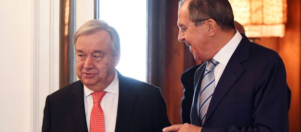 UN Secretary-General Antonio Guterres and Russian Foreign Minister Sergei Lavrov, right, meet at the Russian Foreign Ministry Reception House - Sputnik International