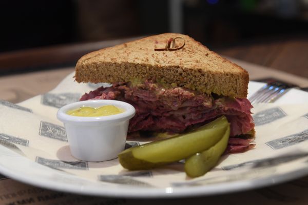 Voronezh Restaurant’s Pastrami Sandwich - Sputnik International
