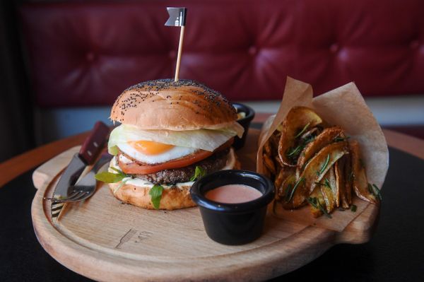 Bureau’s Bureau Burger - Sputnik International