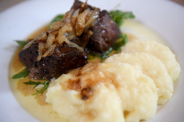 Tchaikovsky’s Veal liver with mashed potatoes and caramelized onions - Sputnik International