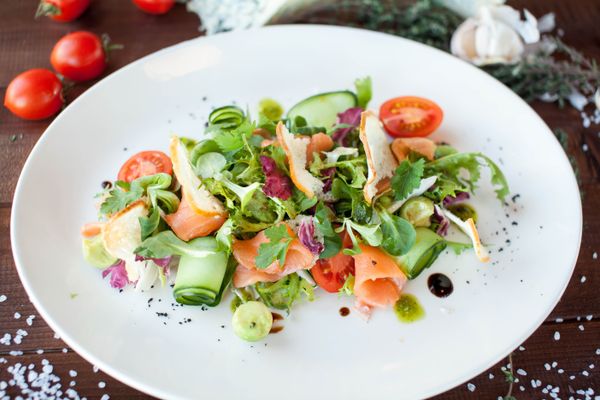 Peperonchino’s Mildly-cured salmon and avocado salad - Sputnik International