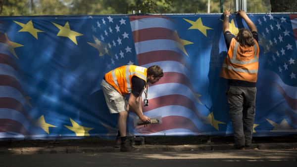 Die Flagge von den USA und der EU - Sputnik International