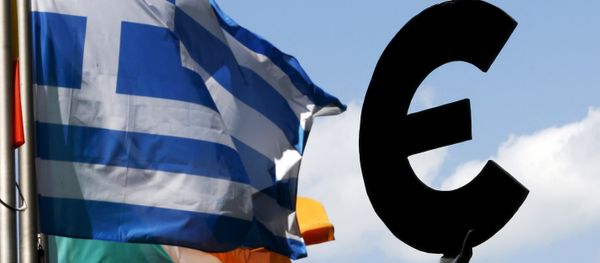 A Greek flag flies past a statue depicting the European unity outside the European Parliament ahead of a euro zone leaders summit on Greece in Brussels, Belgium, July 6, 2015. A Greek flag flies past a statue depicting the European unity outside the European Parliament ahead of a euro zone leaders summit on Greece in Brussels, Belgium, July 6, 2015. - Sputnik International