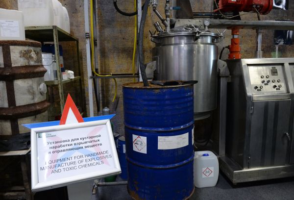 Equipment for handmade manufacture of explosives and toxic chemicals - Sputnik International