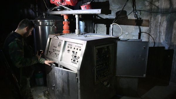 A militants' chemical laboratory for the production of toxic agents and explosives in the basement of a residential building in the liberated Syrian town of Douma near Damascus - Sputnik International