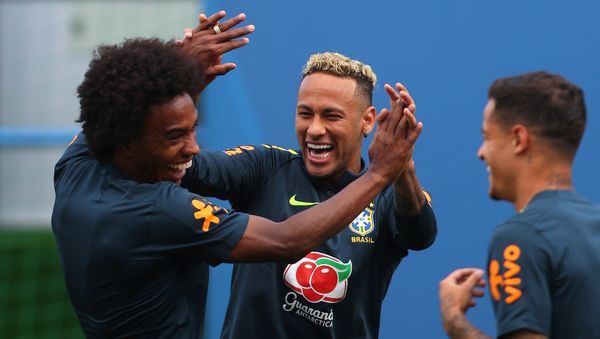 Soccer Football - World Cup - Brazil Training - Brazil Training Camp, Sochi, Russia - June 19, 2018 Brazil's Willian and Neymar during training - Sputnik International