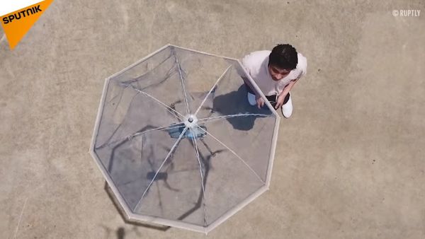 Only in Japan: This $275 floating umbrella will keep you dry in the sky! Only in Japan: This $275 floating umbrella will keep you dry in the sky! - Sputnik International