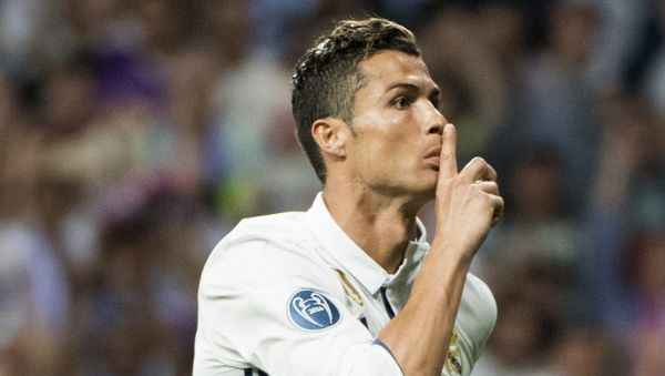 Real Madrid's Portuguese forward Cristiano Ronaldo celebrates during the UEFA Champions League quarter-final second leg football match Real Madrid vs FC Bayern Munich at the Santiago Bernabeu stadium in Madrid in Madrid on April 18, 2017 - Sputnik International