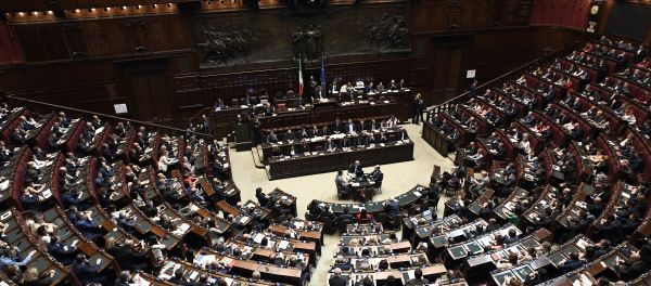 Italian premier Giuseppe Conte (C) speaks at the Lower House, ahead of a confidence vote on the government program, in Rome (File) Italian premier Giuseppe Conte (C) speaks at the Lower House, ahead of a confidence vote on the government program, in Rome (File) - Sputnik International