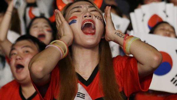 Thrill of Victory and Agony of Defeat: Fans Get Emotional During World Cup - Sputnik International