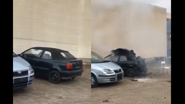 Pop the Trunk: Man Loads Volkswagen with ‘Firecracker’ - Sputnik International