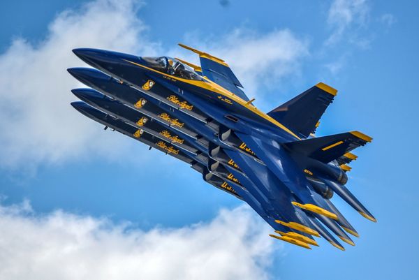 Выступление военно-воздушной эскадрильи ВМС США Синие ангелы на авиашоу в Дейтоне - Sputnik International