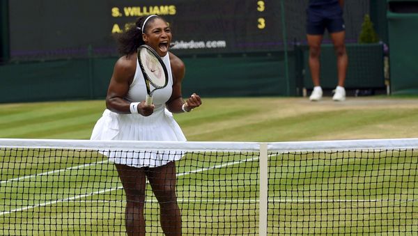 Britain Tennis - Wimbledon - All England Lawn Tennis & Croquet Club, Wimbledon, England - 9/7/16 USA's Serena Williams celebrates winning the first set in the womens singles final match against Germany's Angelique Kerber - Sputnik International