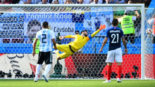 Soccer Football - World Cup - Round of 16 - France vs Argentina - Kazan Arena, Kazan, Russia - June 30, 2018 France's Hugo Lloris concedes as Argentina's Angel Di Maria scores their first goal - Sputnik International