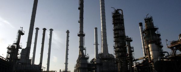 This Nov. 17, 2007, file photo, shows a portion of the Tehran oil refinery, in Tehran, Iran This Nov. 17, 2007, file photo, shows a portion of the Tehran oil refinery, in Tehran, Iran - Sputnik International