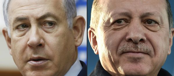 This combination of pictures created on April 1, 2018 shows a file photo taken on November 19, 2017 of Israel's Prime Minister Benjamin Netanyahu (L) attending the weekly cabinet meeting in Jerusalem and a file photo taken on December 15, 2017 of Turkish President Recep Tayyip Erdogan during the inauguration ceremony of Turkey's first automated urban metro line on the Asian side of Istanbul - Sputnik International