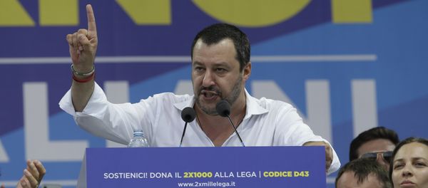 Matteo Salvini gives his speech during the traditional League party rally in Pontida, northern Italy, Sunday, July 1, 2018 - Sputnik International
