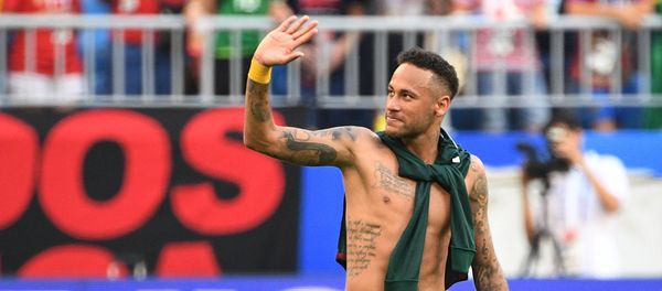Neymar (Brazil) triumphs after the victory in the World Cup 1/8 finals match between Brazil and Mexico. - Sputnik International