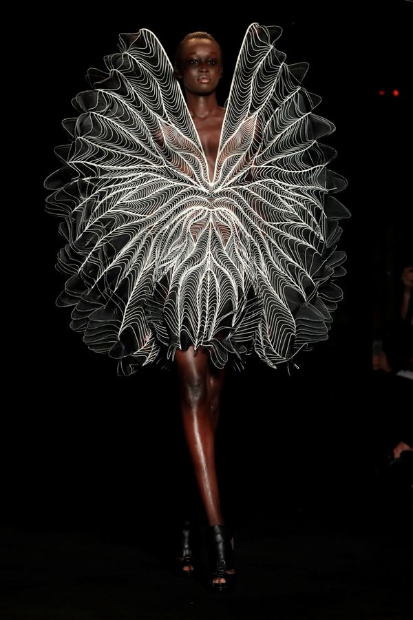 Iris Van Herpen's Show at Paris Haute Couture Fashion Week - Sputnik International