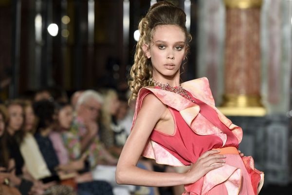 Model at Ronald Van Der Kemp's show at Paris Haute Couture Fashion Week - Sputnik International
