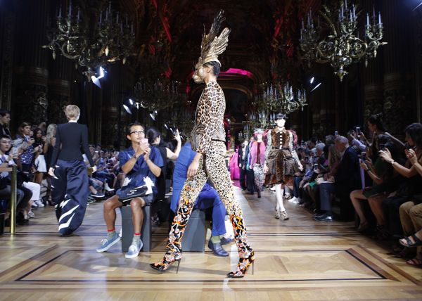 Schiaparelli's Model at Paris Haute Couture Fashion Week - Sputnik International