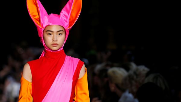 Schiaparelli's Model at Paris Haute Couture Fashion Week - Sputnik International