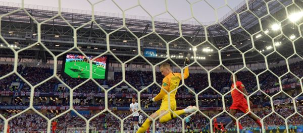 England's goalkeeper Jordan Pickford makes a save during the World Cup Group G soccer match between England and Belgium at the Kaliningrad Stadium, in Kaliningrad, Russia, June 28, 2018. - Sputnik International