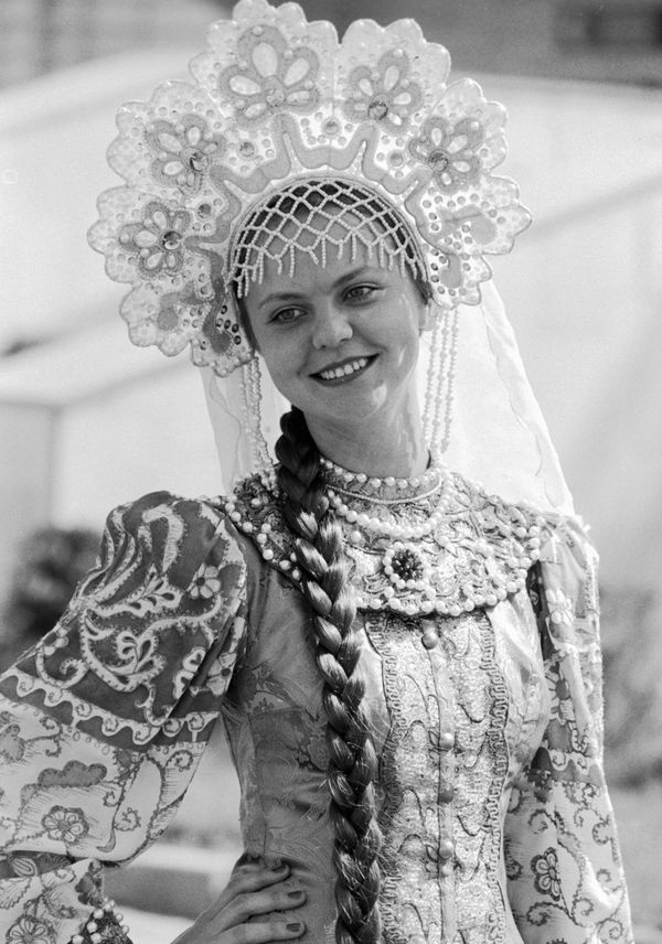 Russian beauty in kokoshnik at 1980 Summer Olympics - Sputnik International