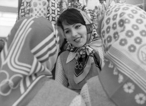 Headscarves with 1980 Summer Olympics emblem - Sputnik International
