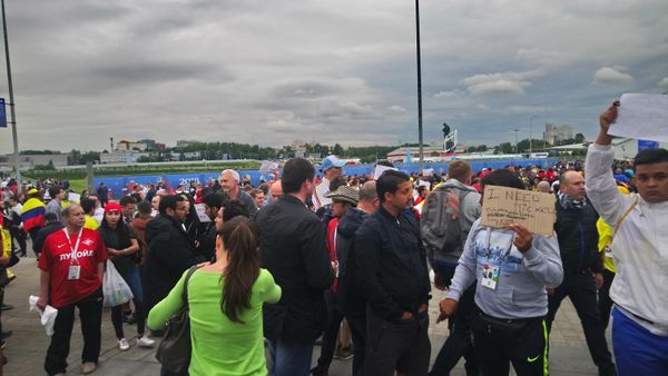 Football fans near the Spartak Stadium in Moscow ahead of England-Colombia match Football fans near the Spartak Stadium in Moscow ahead of England-Colombia match - Sputnik International