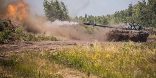 Т-72B1 firing at the Pogonovo test range. Т-72B1 firing at the Pogonovo test range. - Sputnik International