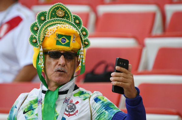 Russian Kokoshnik: FIFA Football Fans Love Wearing Traditional Headdress Russian Kokoshnik: FIFA Football Fans Love Wearing Traditional Headdress - Sputnik International