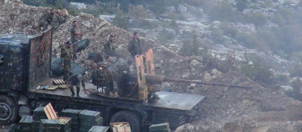 THE SYRIAN ARMY HAS CONDUCTED NIGHT FIRING OF TERRORISTS IN LATAKIA - Sputnik International