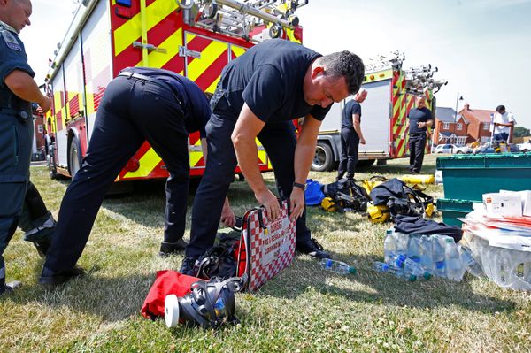 Fire and Rescue Service personel prepare safety equipment at the site of a housing estate on Muggleton Road, after it was confirmed that two people had been poisoned with the nerve-agent Novichok, in Amesbury, Britain, July 6, 2018. Fire and Rescue Service personel prepare safety equipment at the site of a housing estate on Muggleton Road, after it was confirmed that two people had been poisoned with the nerve-agent Novichok, in Amesbury, Britain, July 6, 2018. - Sputnik International