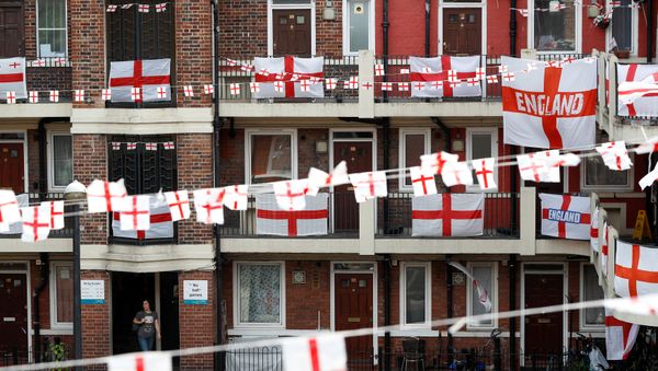 The Kirby Estate in Bermondsey can be seen festooned with St George's Cross England flags in south east London, Britain, June 17, 2018 - Sputnik International