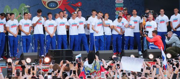 Russian national football team during a meeting with fans in the fan zone on the Vorobyovy Gory in Moscow Russian national football team during a meeting with fans in the fan zone on the Vorobyovy Gory in Moscow - Sputnik International