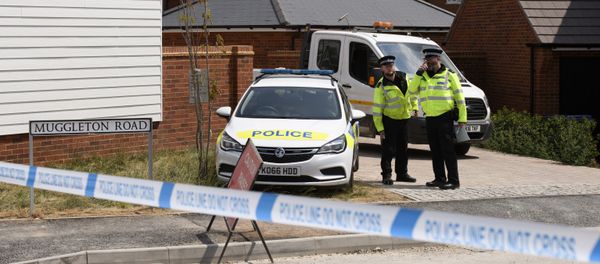 Policemen are outside the nerve agent victim Charlie Rowley in Amesbury, Wiltshire Policemen are outside the nerve agent victim Charlie Rowley in Amesbury, Wiltshire - Sputnik International