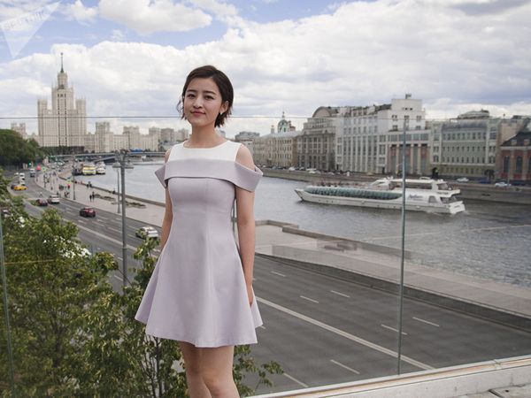 Yang Mimgming, who on social media has been dubbed the sexiest anchor in China” Yang Mimgming, who on social media has been dubbed the sexiest anchor in China” - Sputnik International